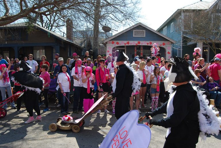 Spanish Town Mardi Gras Parade in Baton Rouge [Butterbean / CC BY (https://creativecommons.org/licenses/by/2.0)]
