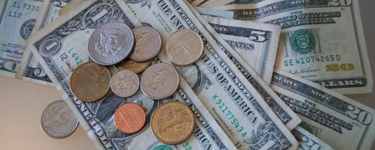 U.S. Währung: US Dollar Münzen und Scheine