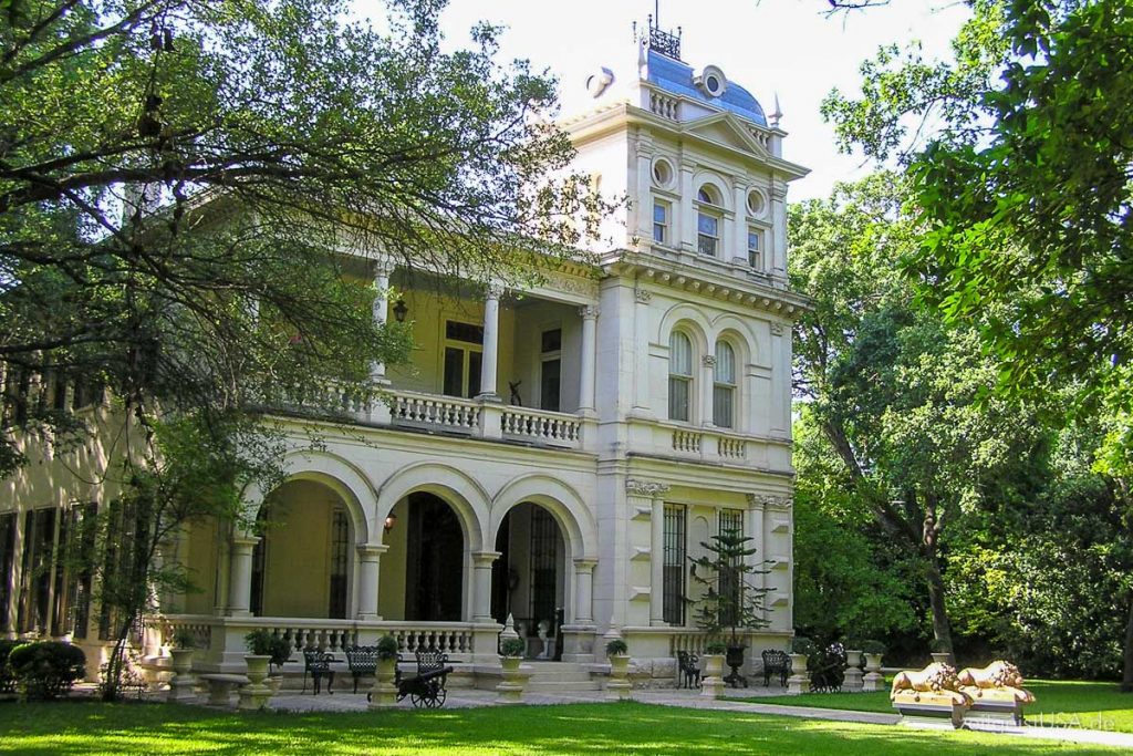 San Antonio Mansions