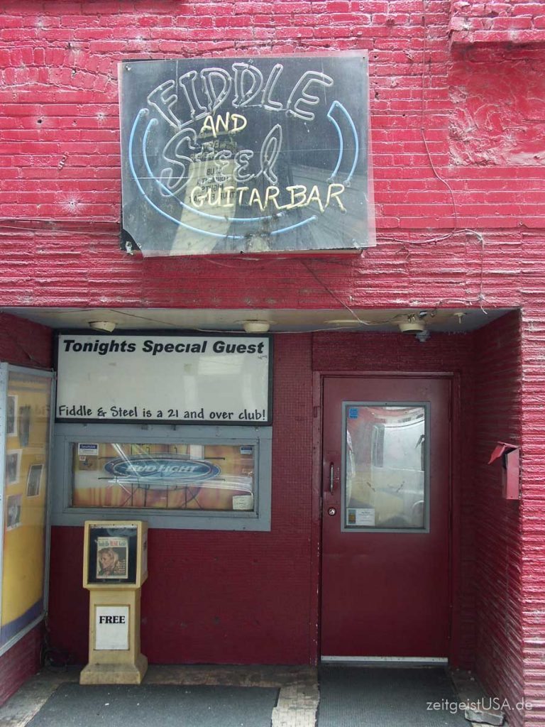 Fiddle & Steel Guitar Bar, Nashville Bar District