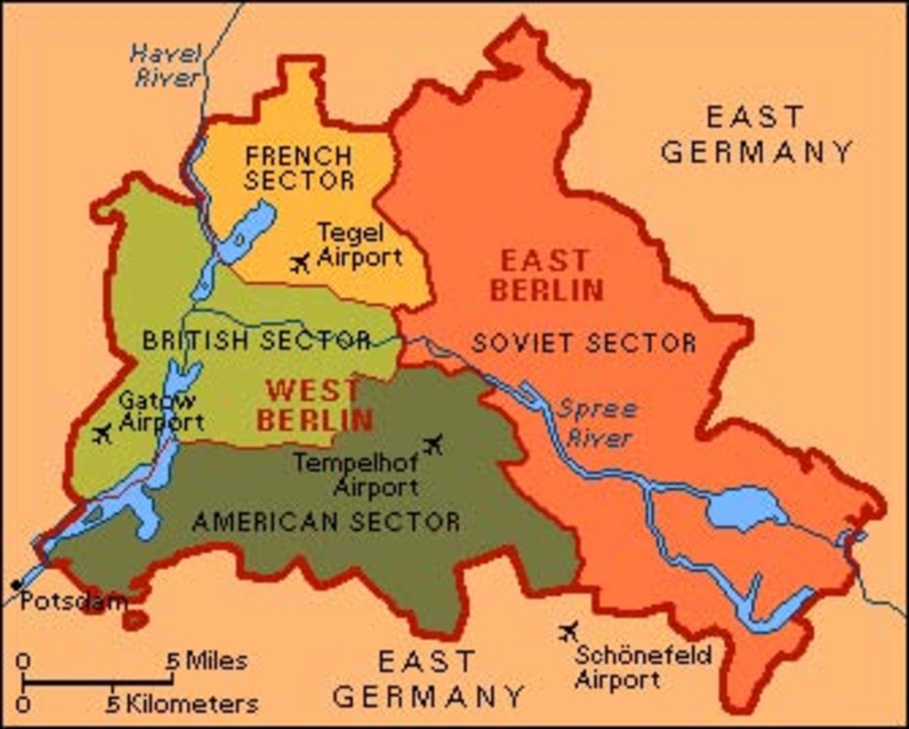 Karte vom geteilten Berlin in 4 Sektoren nach dem 2ten Weltkrieg -- photo credit: USAFE Office of Public Affairs