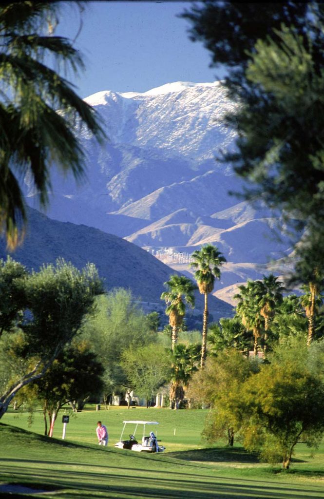 Golfen in Palm Springs, Kalifornien [photo: Palm Springs Bureau of Tourism]
